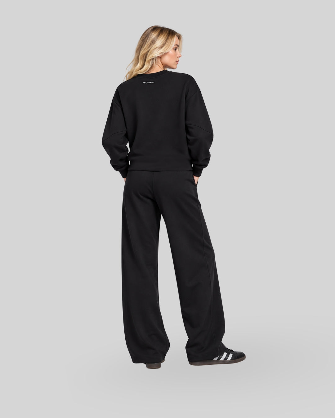 [ULTRALUX] Crossover Sweatshirt - Black-3